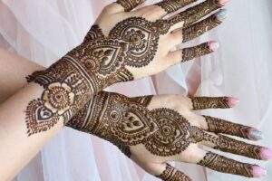 mehndi design back hand